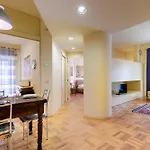 Апартаменты Hostdomus - Casa Corallo Алассио