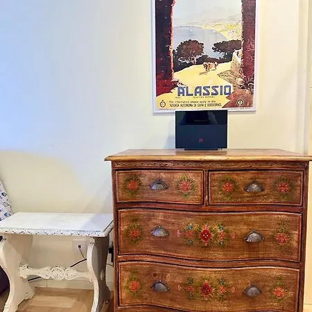 Hostdomus - Casa Corallo * Alassio