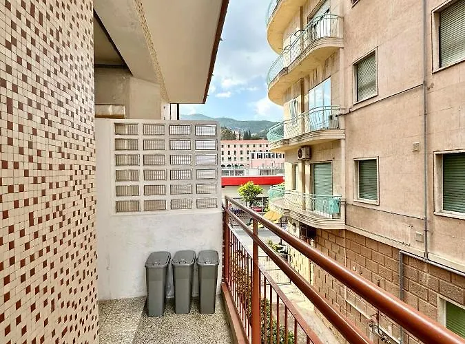 Hostdomus - Casa Corallo Alassio